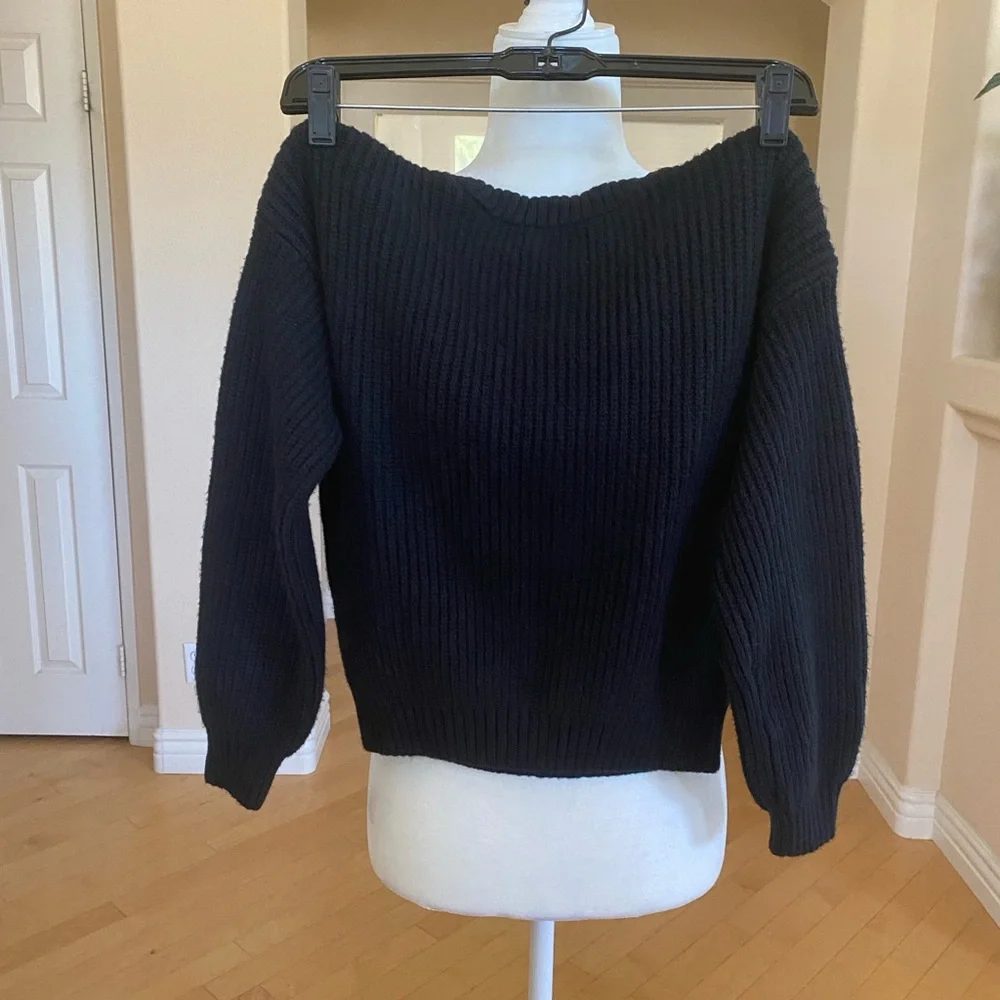 NWT Old Navy Girls SoSoft Black and White Heart Knit Sweater